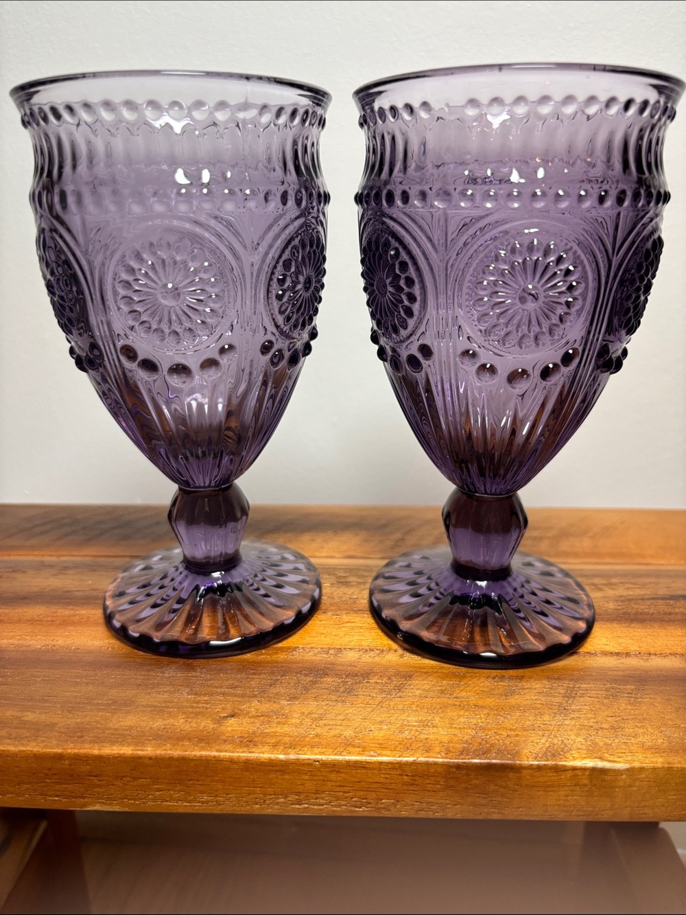 Godinger vintage pattern footed goblet medallion design amethyst purple glass